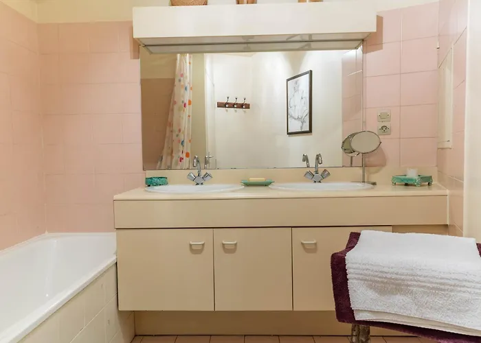 아파트 3 Quiet And Bright